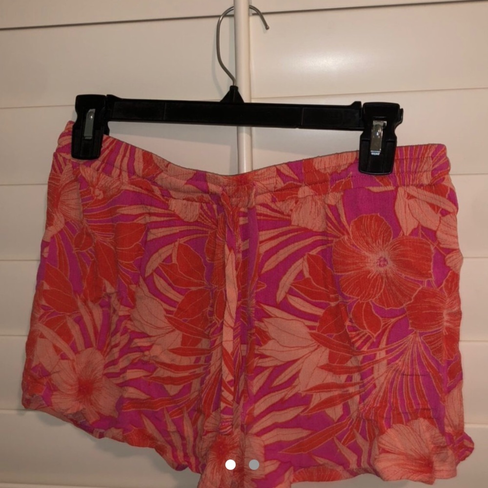 SUPER CUTE LIVE LOVE DREAM BEACHY SHORTS